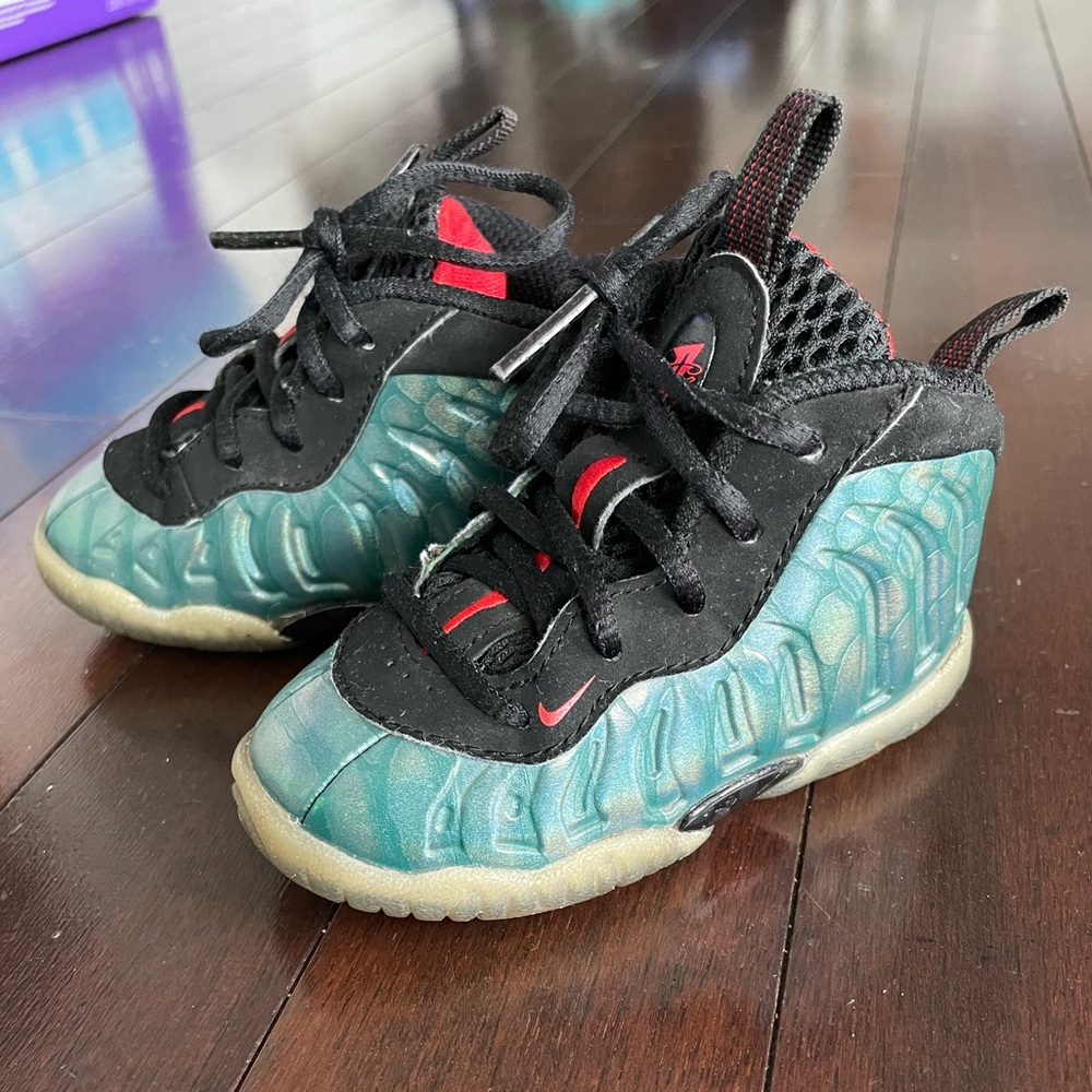 Nike lil posite one toddler gone fishing